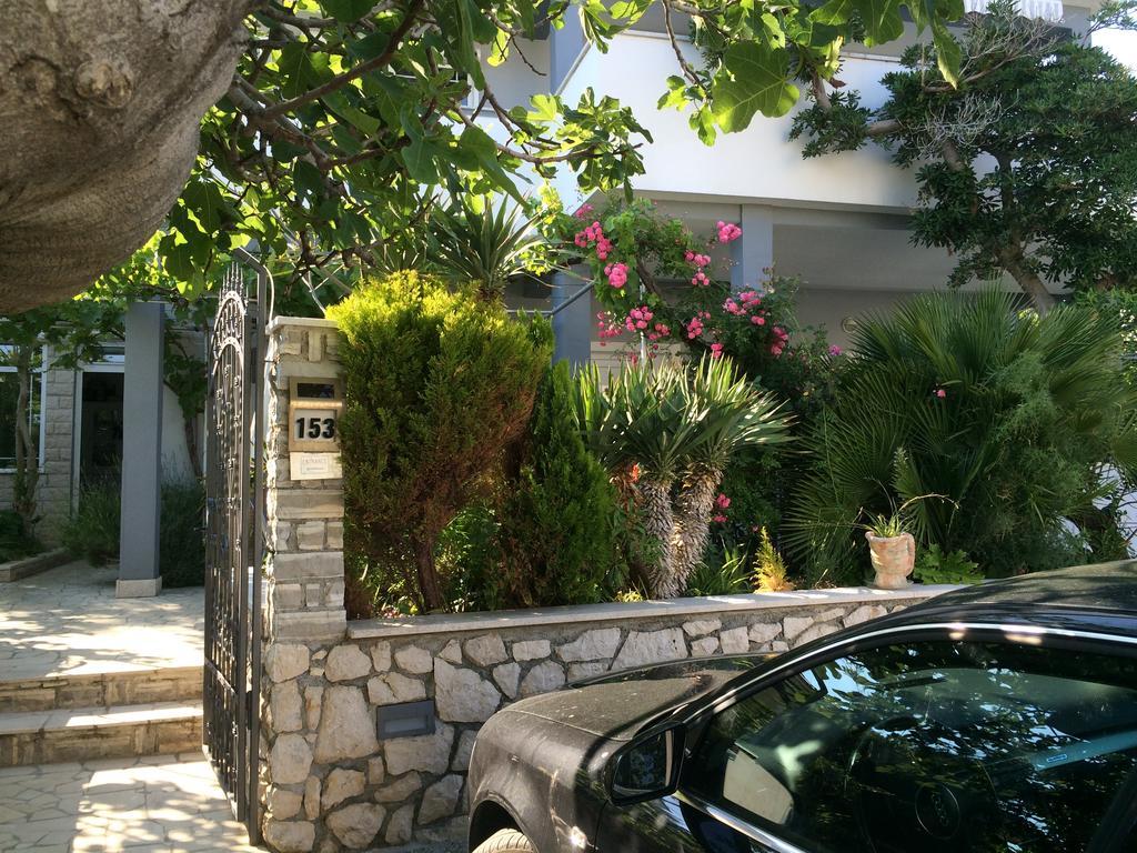 House Filomena Apartment Banjol ภายนอก รูปภาพ