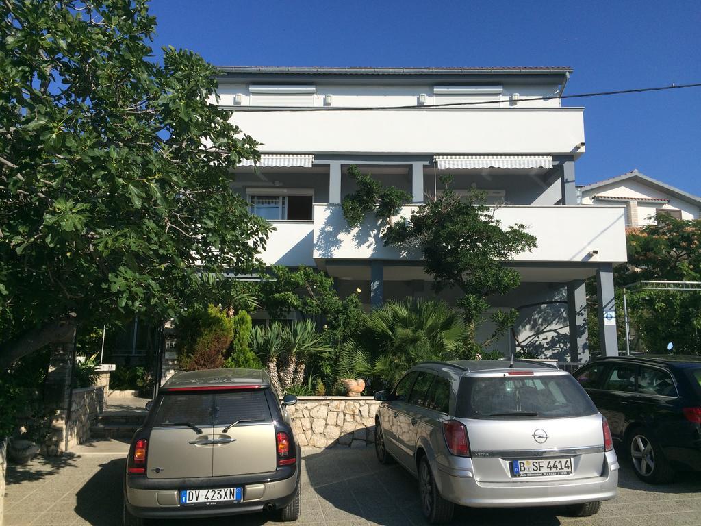 House Filomena Apartment Banjol ภายนอก รูปภาพ