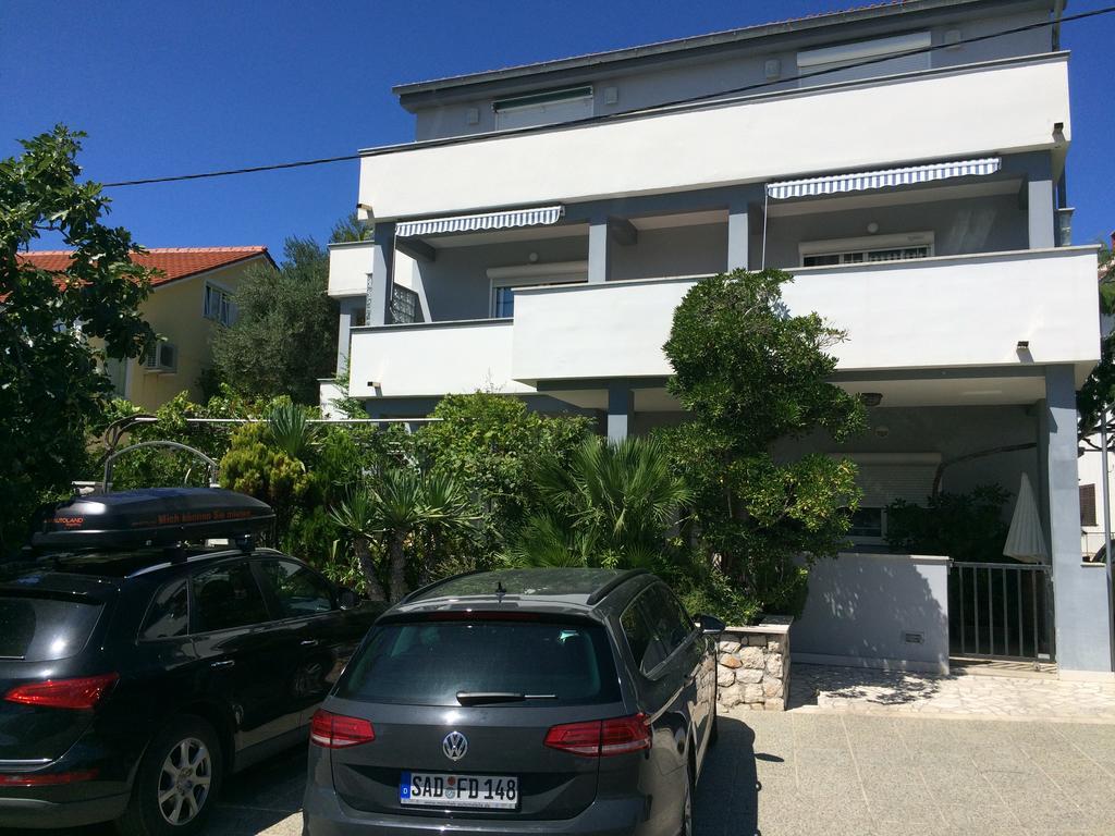 House Filomena Apartment Banjol ภายนอก รูปภาพ